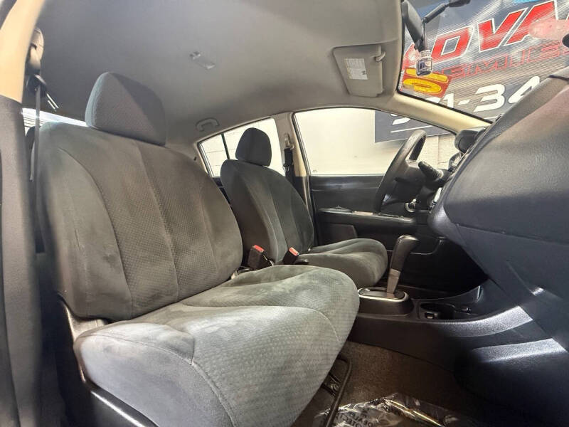2010 Nissan Versa 1.8 S
