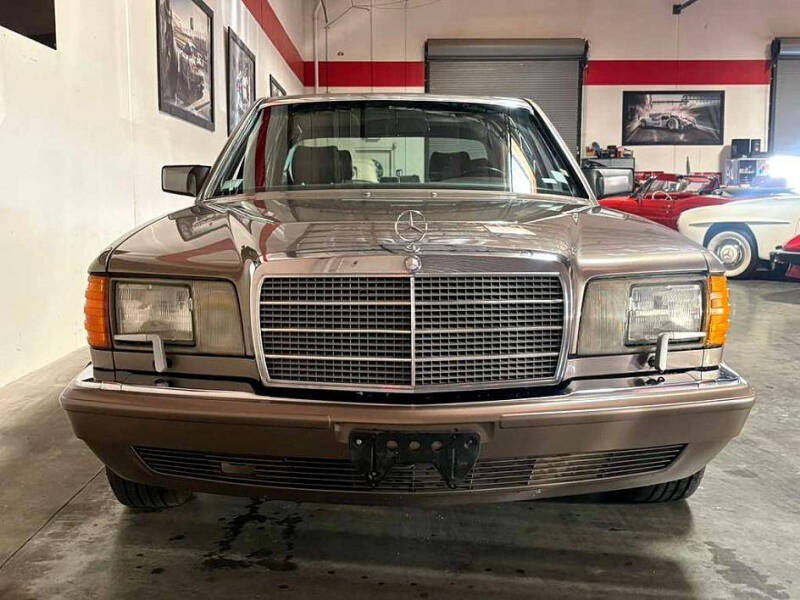 1991 Mercedes-Benz 560-Class 560 SEL