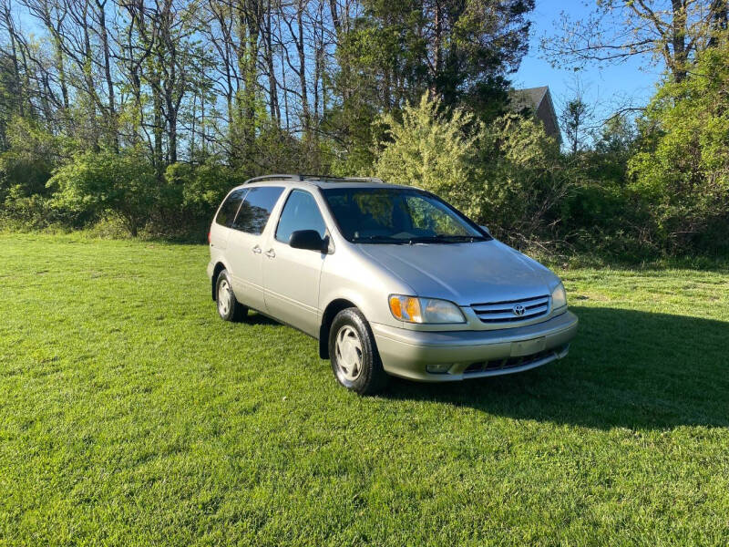 2002 Toyota Sienna LE