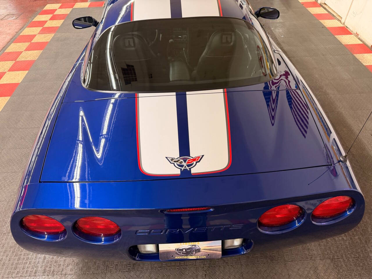 2004 Chevrolet Corvette 17