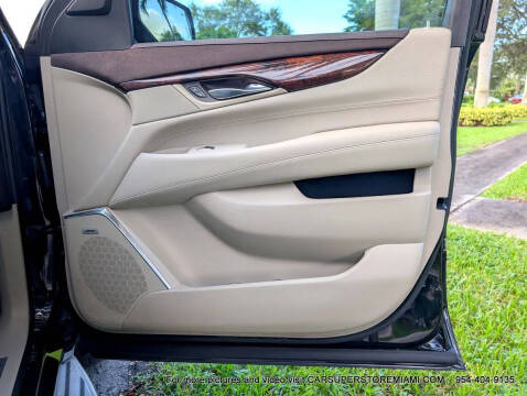 2015 Cadillac Escalade Luxury