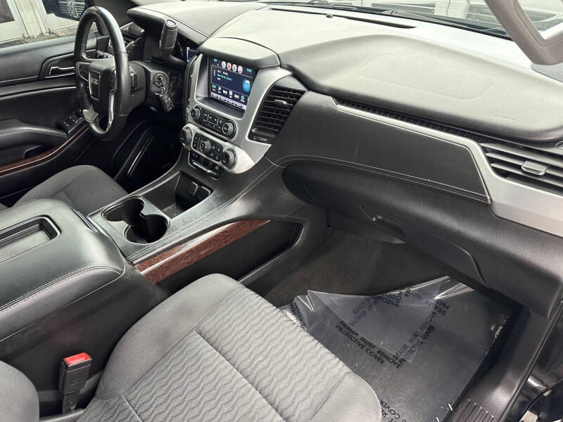 2017 GMC Yukon SLE