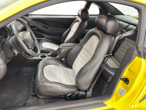 2001 Ford Mustang SVT Cobra