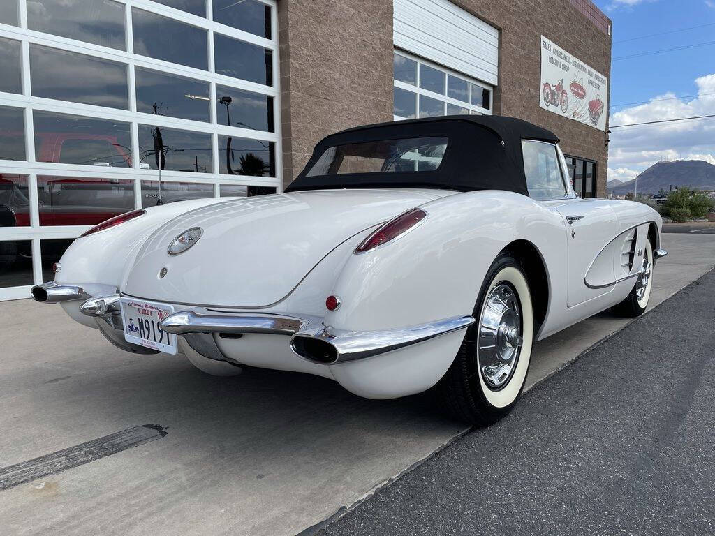 1959 Chevrolet Corvette 4