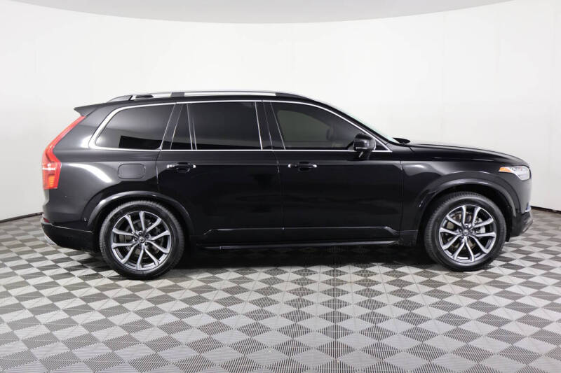 2018 Volvo XC90 T6 Momentum