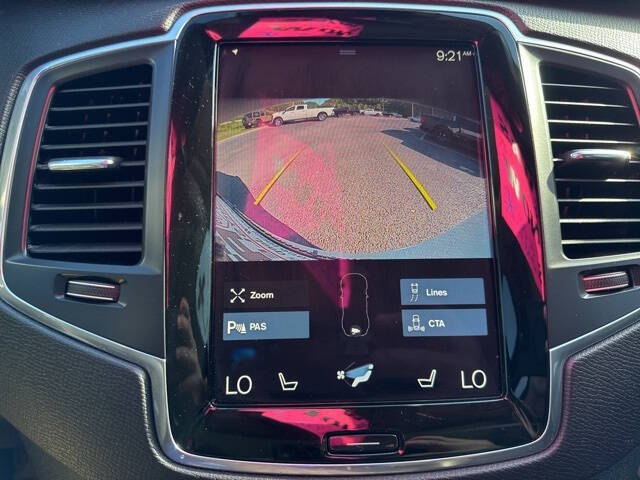 2022 Volvo XC90 T5 Momentum