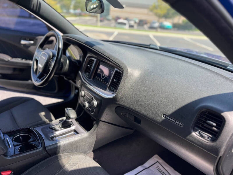 2019 Dodge Charger SXT