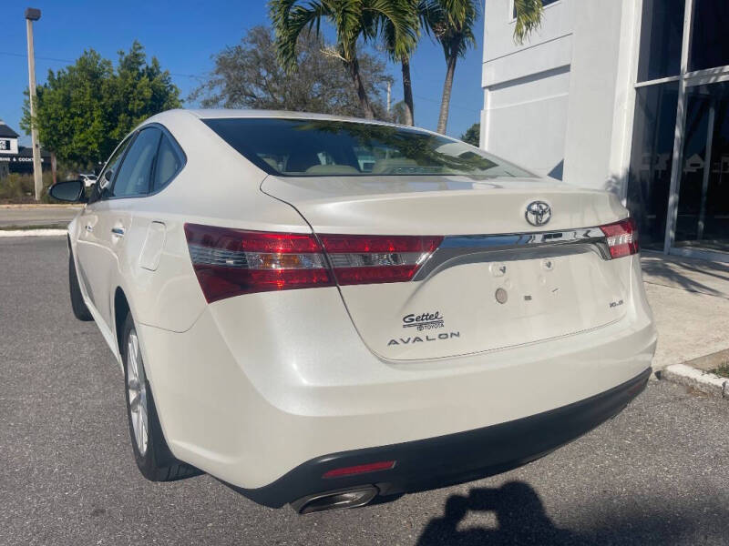 2013 Toyota Avalon XLE