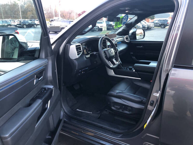 2024 Toyota Sequoia Platinum