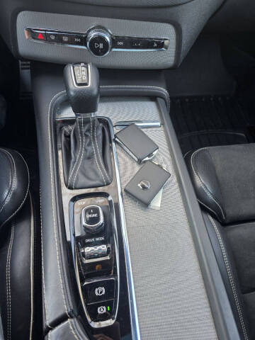 2016 Volvo XC90 T5 R-Design