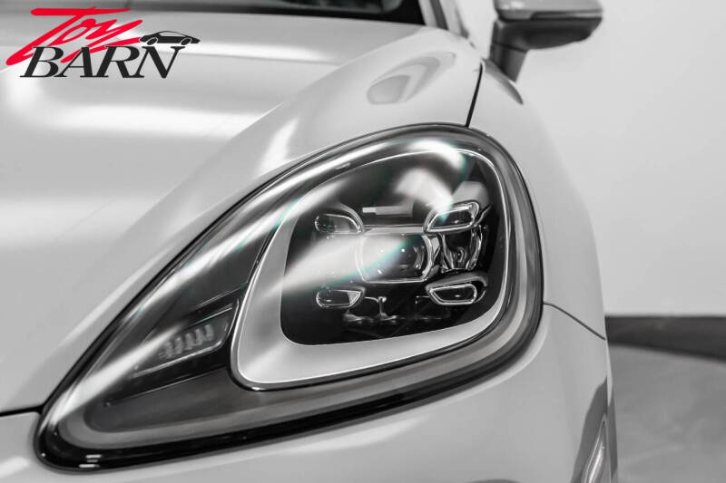 2023 Porsche Cayenne Coupe Platinum Edition