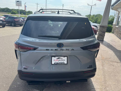 2023 Toyota Sienna Woodland Edition
