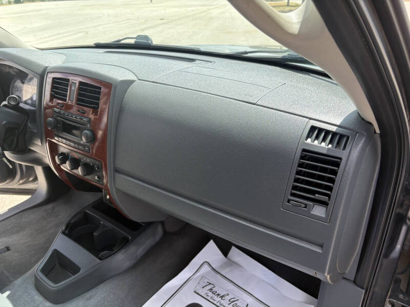 2005 Dodge Dakota SLT
