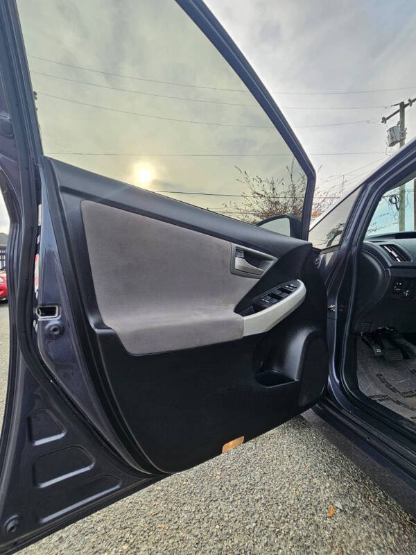 2013 Toyota Prius Four