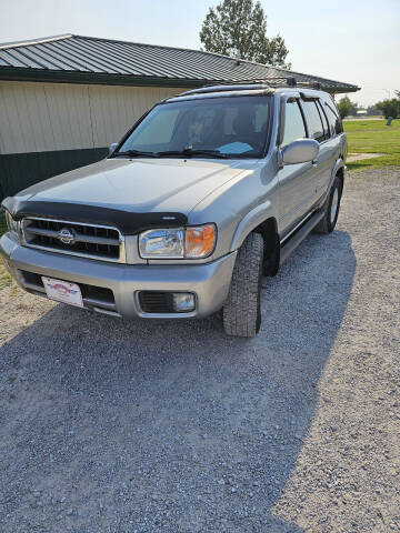 2001 Nissan Pathfinder for sale at WESTSIDE GARAGE LLC in Keokuk IA