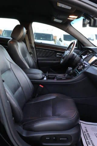 2017 Ford Taurus Limited