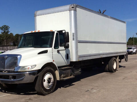 2007 International DuraStar 4300 for sale at OASIS PARK & SELL in Spring TX