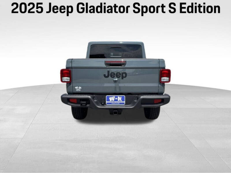 2025 Jeep Gladiator Sport