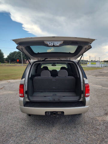 2004 Ford Explorer XLT