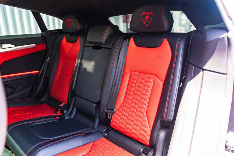 2020 Lamborghini Urus