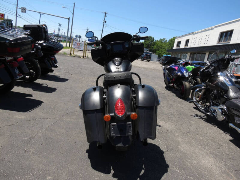 2018 Indian Chieftain Dark Horse