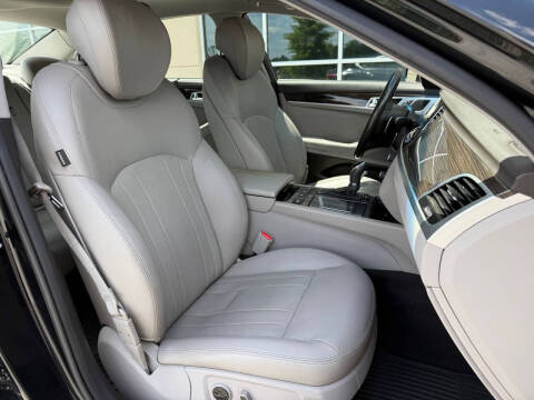 2017 Genesis G80