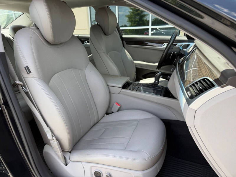 2017 Genesis G80