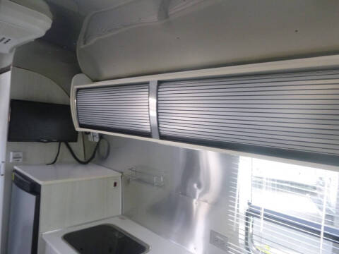 2016 Airstream Sport Series
