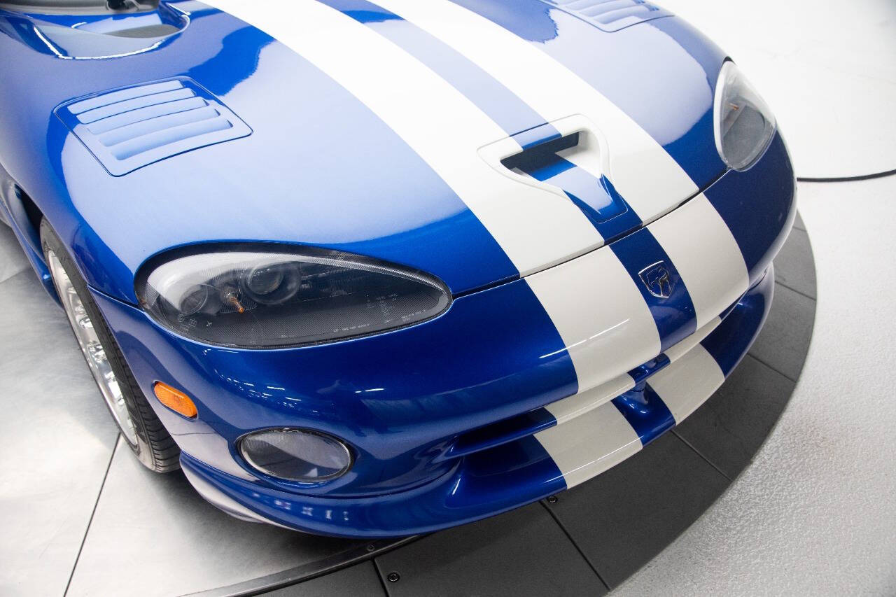 1997 Dodge Viper 42