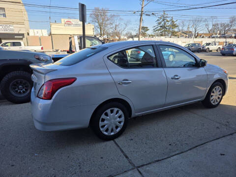 2019 Nissan Versa SV