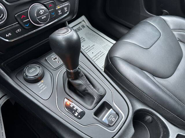 2022 Jeep Cherokee Latitude Lux