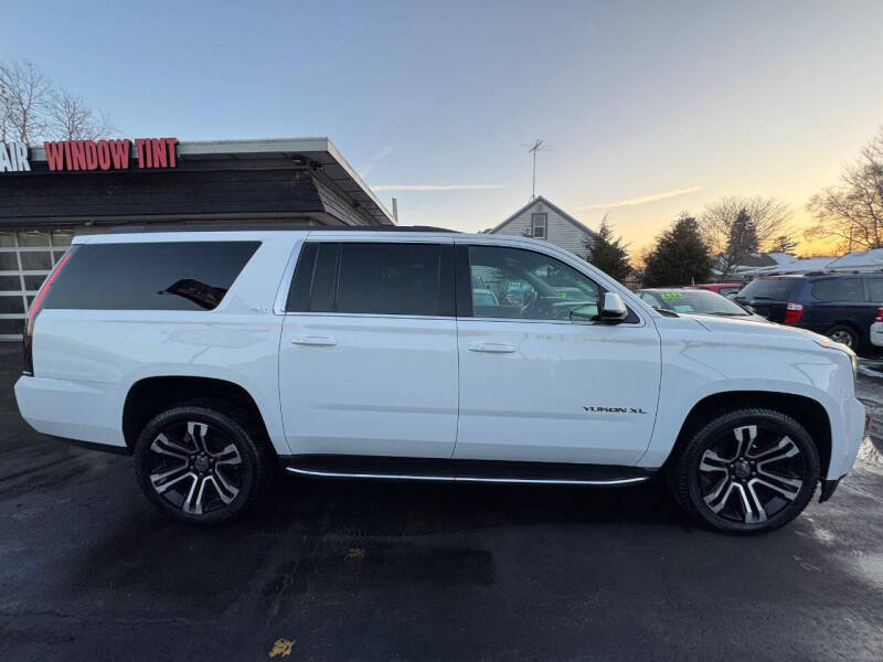 2017 GMC Yukon XL SLT