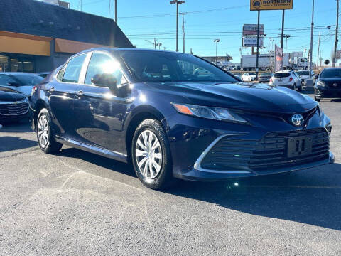 2021 Toyota Camry Hybrid for sale at Ole Ben Franklin Motors KNOXVILLE - Clinton Highway in Knoxville TN