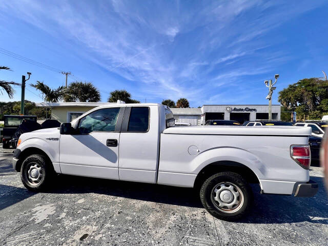 2012 Ford F-150 XL's photo