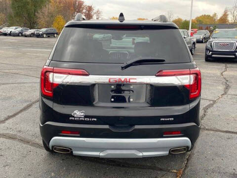 2023 GMC Acadia SLT
