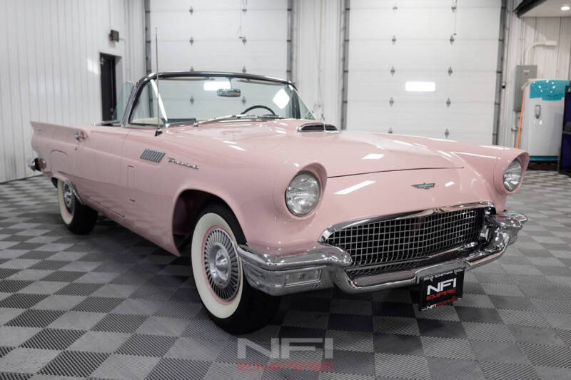 1957 Ford Thunderbird