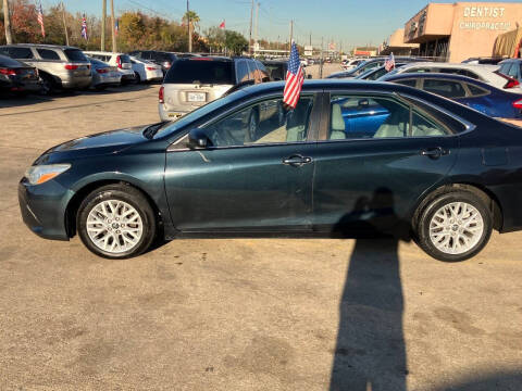 2016 Toyota Camry LE