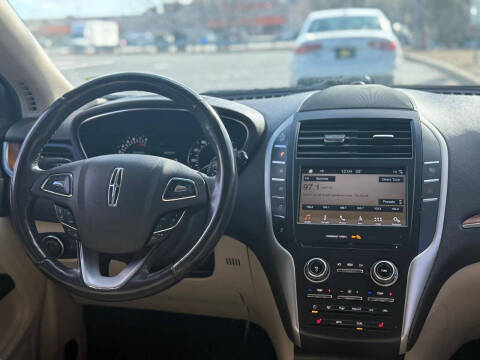 2017 Lincoln MKC Select