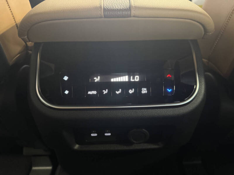 2025 Nissan Armada SL