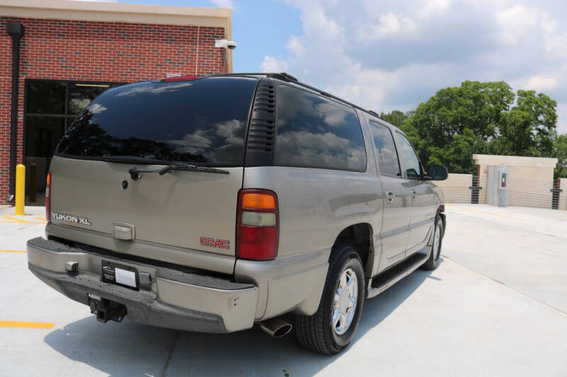 2001 GMC Yukon XL Denali