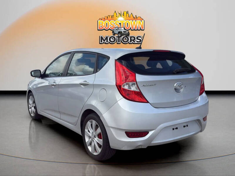 2013 Hyundai Accent SE