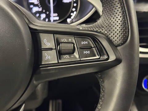 2023 Alfa Romeo Stelvio Sprint