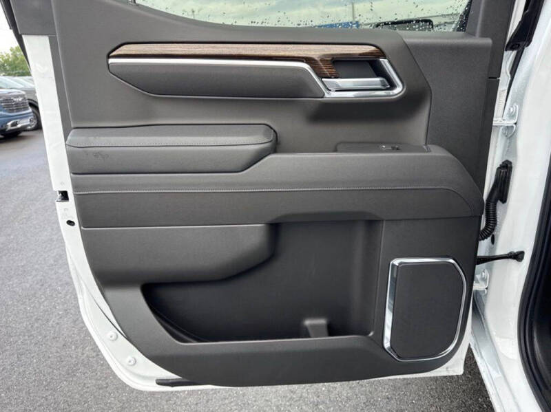 2026 GMC Sierra 1500 Elevation Standard