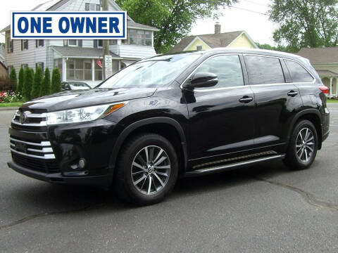 2017 Toyota Highlander for sale at SANTI QUALITY CARS in Agawam MA