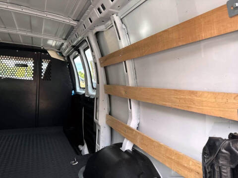 2024 GMC Savana 2500