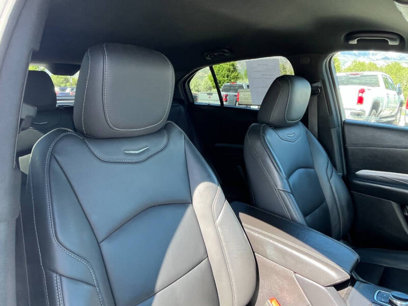 2024 Cadillac XT4 Premium Luxury