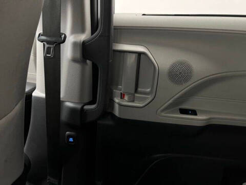 2024 Toyota Sienna LE 8-Passenger