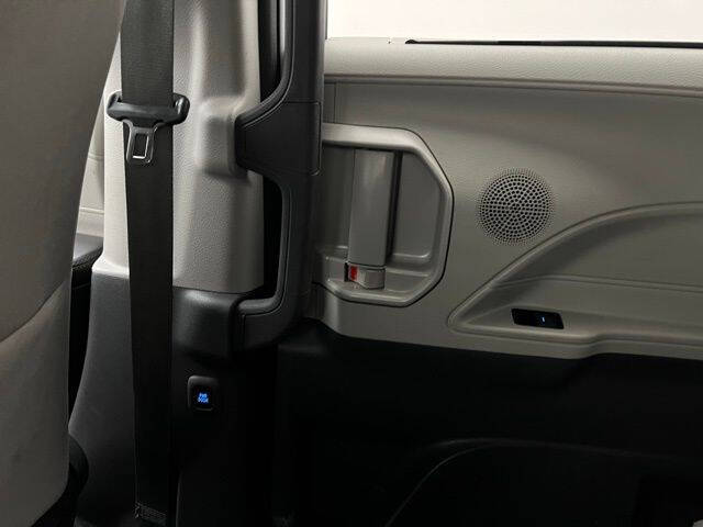 2024 Toyota Sienna LE 8-Passenger