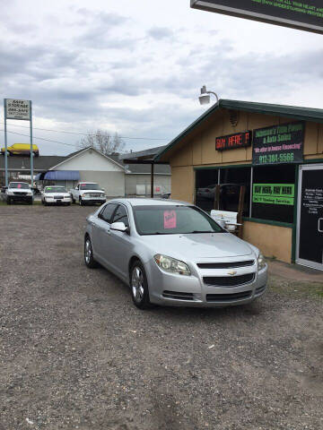 2009 Chevrolet Malibu for sale at Johnson's Auto Sales in Douglas GA