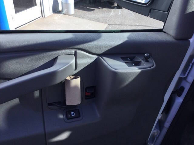 2025 Chevrolet Express 3500